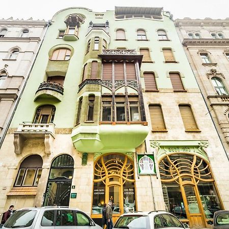 Budapest Art Nouveau Apartment Exterior photo